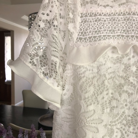 White lacy Gibson top 😇 - Picture 7 of 8